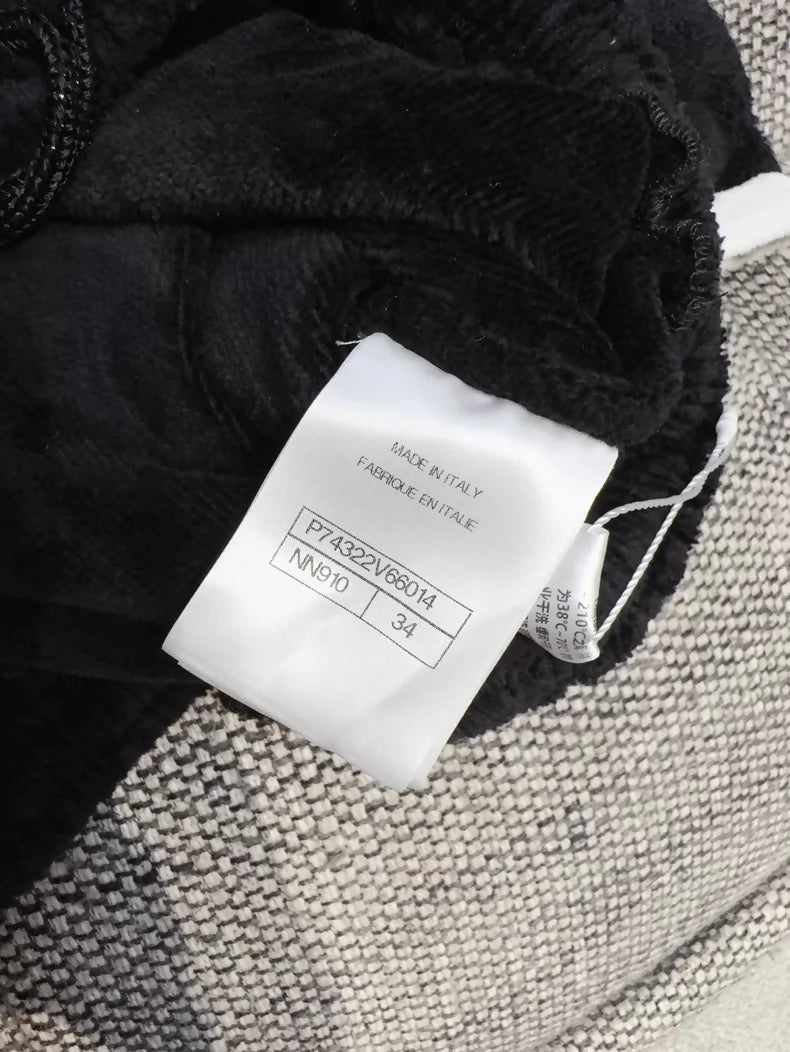 Chanel 23M black and white top
