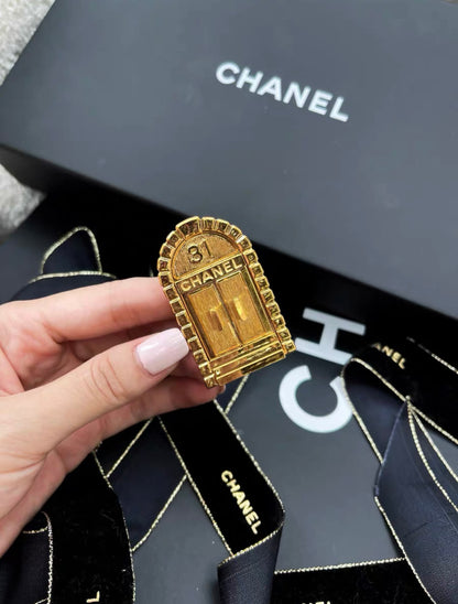 Chanel 31 rue Cambon gold house number brooch