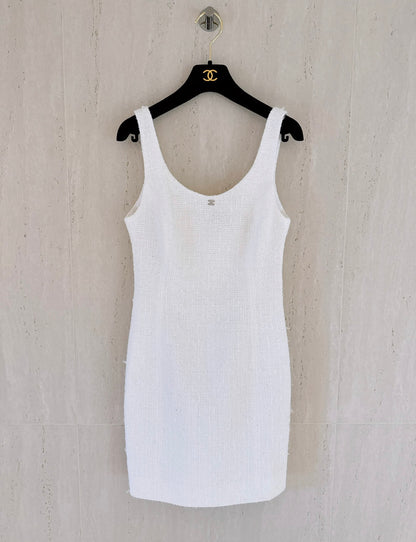 CHANEL Chanel 23M Coco Beach tweed white dress size 36 - 36 Dress - Secondhand luxury from Wararni