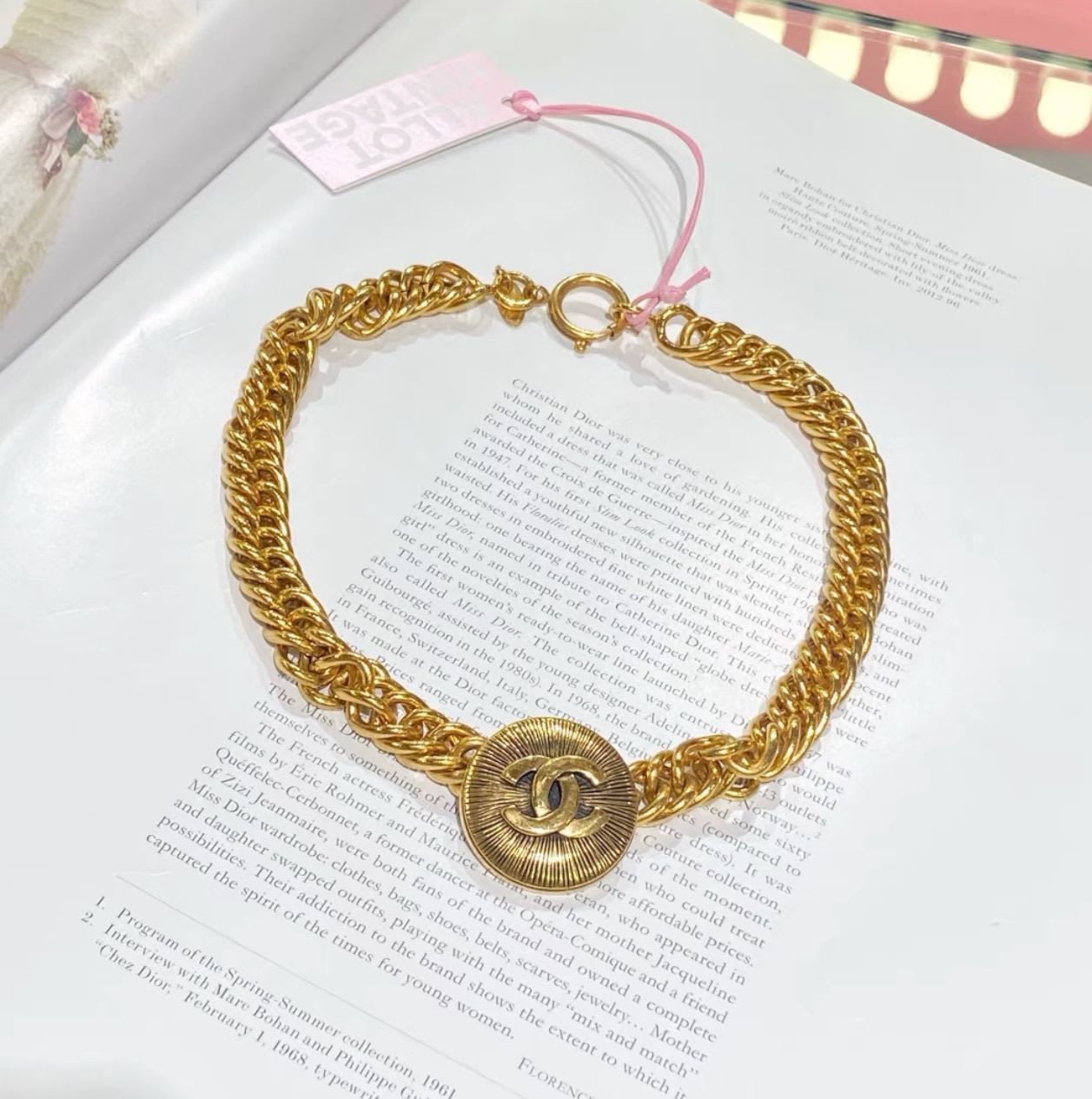 CHANEL Vintage Chanel Gold CC choker - One size Fashion Jewellery - Secondhand luxury from Wararni