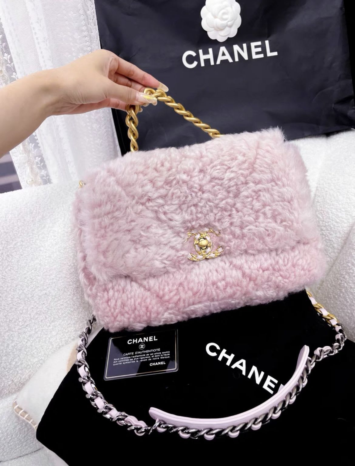 CHANEL Chanel Pink 19bag - Small Crossbody Bag - Used fashion item from Wararni