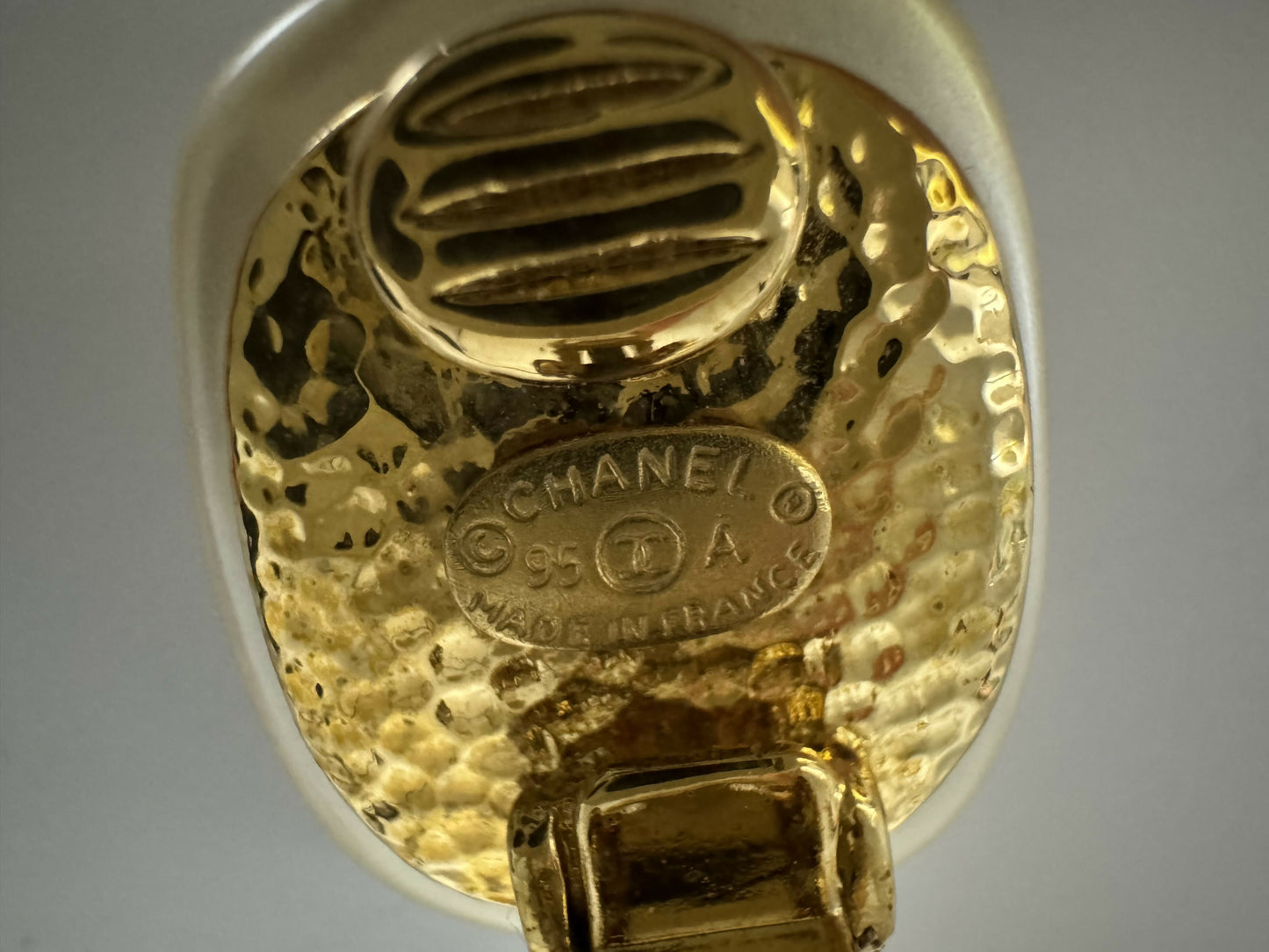 Chanel Vintage 95A Imitation Pearl Rectangular CC Clip-on Earrings