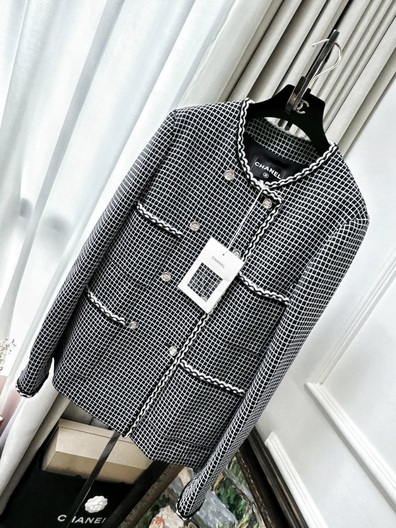Chanel 25c black and white checkered jacket