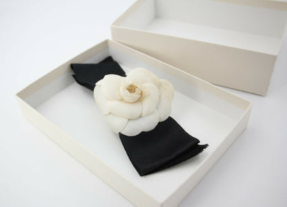 Chanel Vintage 81-85 Satin Silk Black Camellia Bow Hair Clip