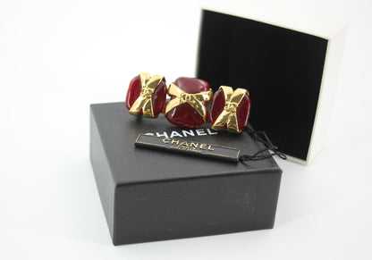 Chanel Vintage 94P Gripoix Red CC Gold Plated Rectangular Cross Brooch