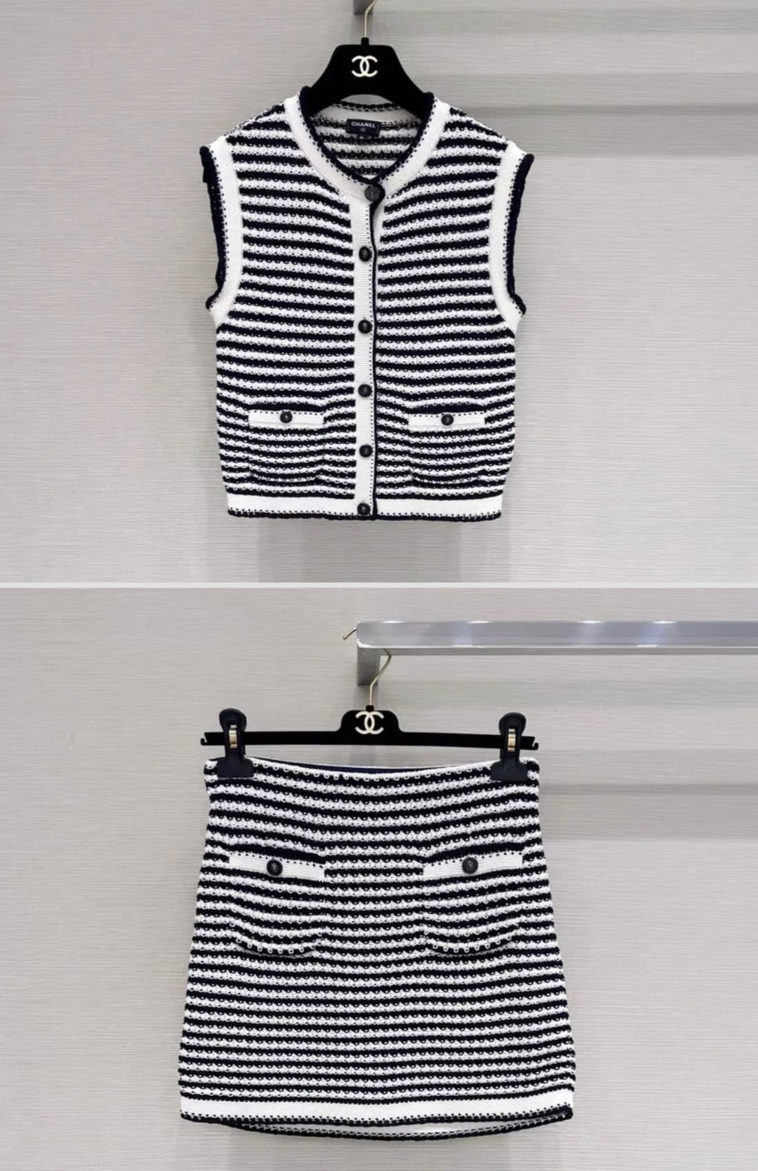 CHANEL Chanel 22SS  black and white striped vest + skirt, fr36 - 36 Top - Used fashion item from Wararni