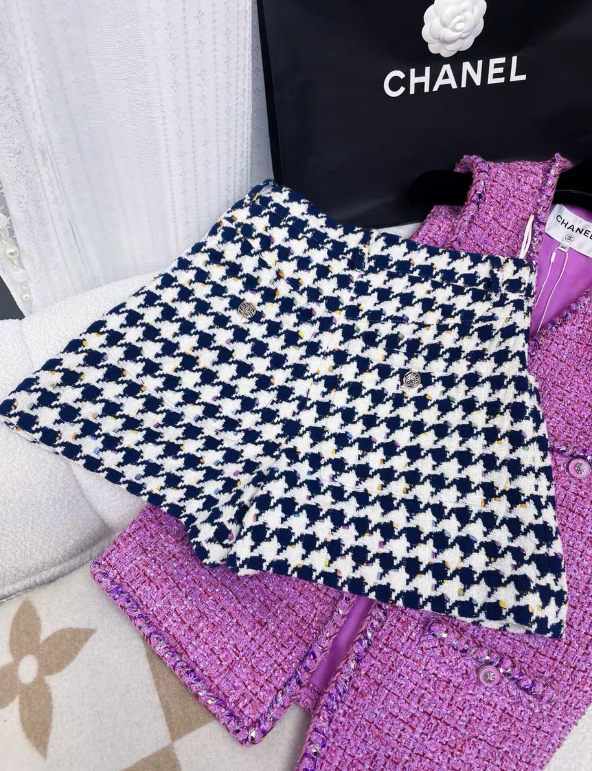 Chanel 21P SS blue houndstooth shorts – Wararni.com