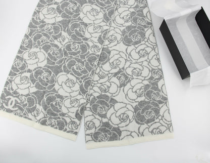 Chanel 23K Cotton Knitted Grey-white Camellia Scarf