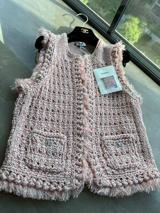 Chanel 25s pink tweed vest