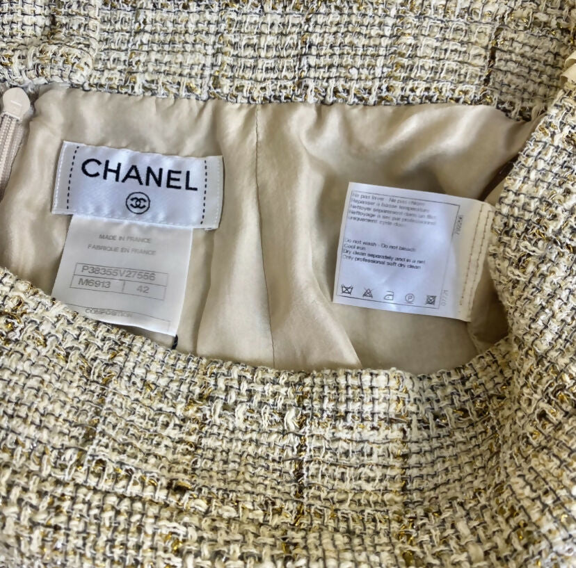 Chanel 10P Fantasy Tweed Beige Metallic Gold Jacket Skirt Suit Set FR 42/44