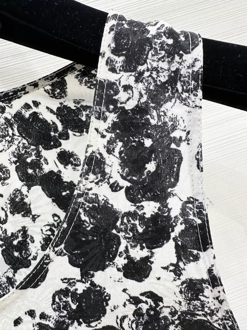Chanel 26p black and white floral blouse