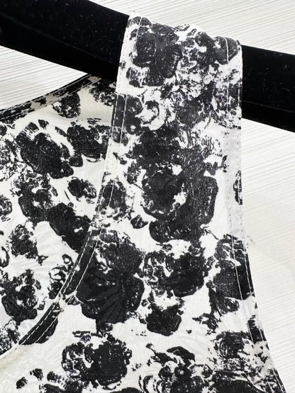 Chanel 26p black and white floral blouse