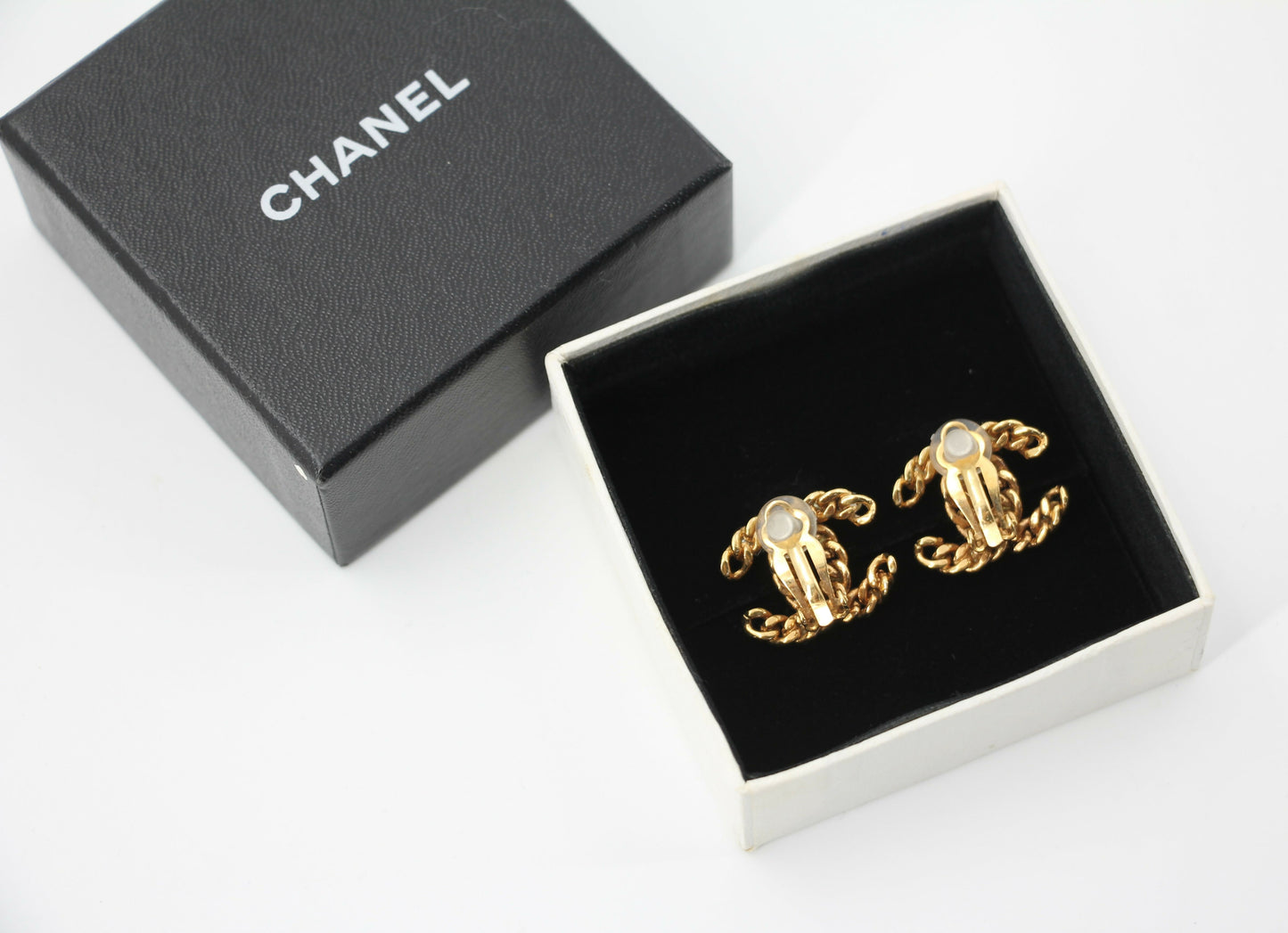 Chanel Vintage 03A Imitation Pearl Gold-plated Clip-on Earrings
