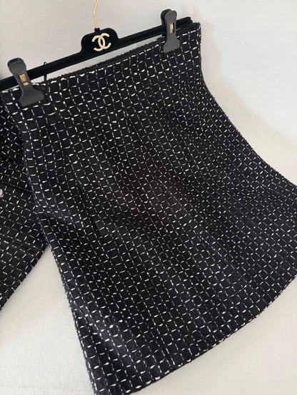 Chanel 23K black and white checkered skirt