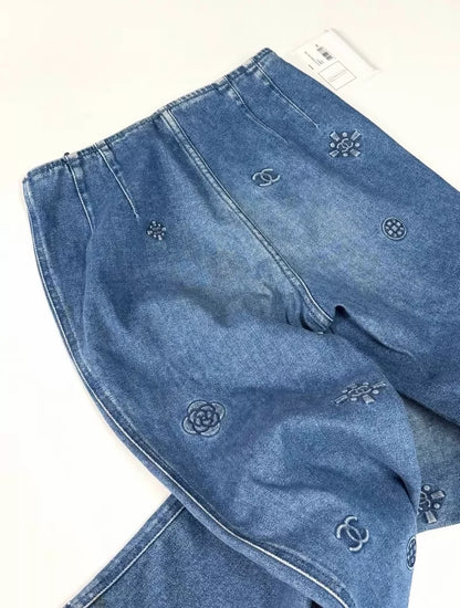 Chanel 21P Blue CC logo Camellia Jeans