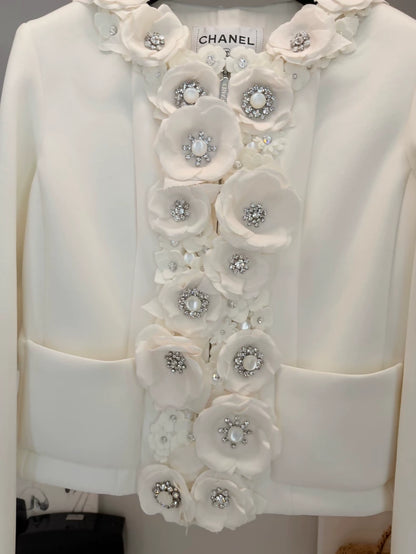 Chanel 25c white floral jacket