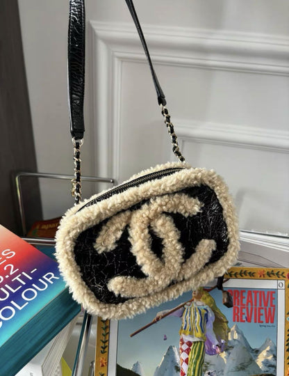 Chanel fur bag 2019