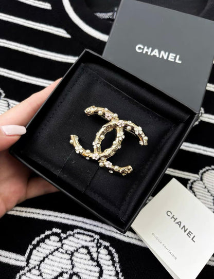 Chanel 22SS cherry blossom 🌸 double C gold brooch