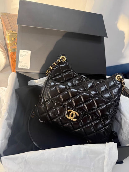 Chanel 23C black calfskin chain bag