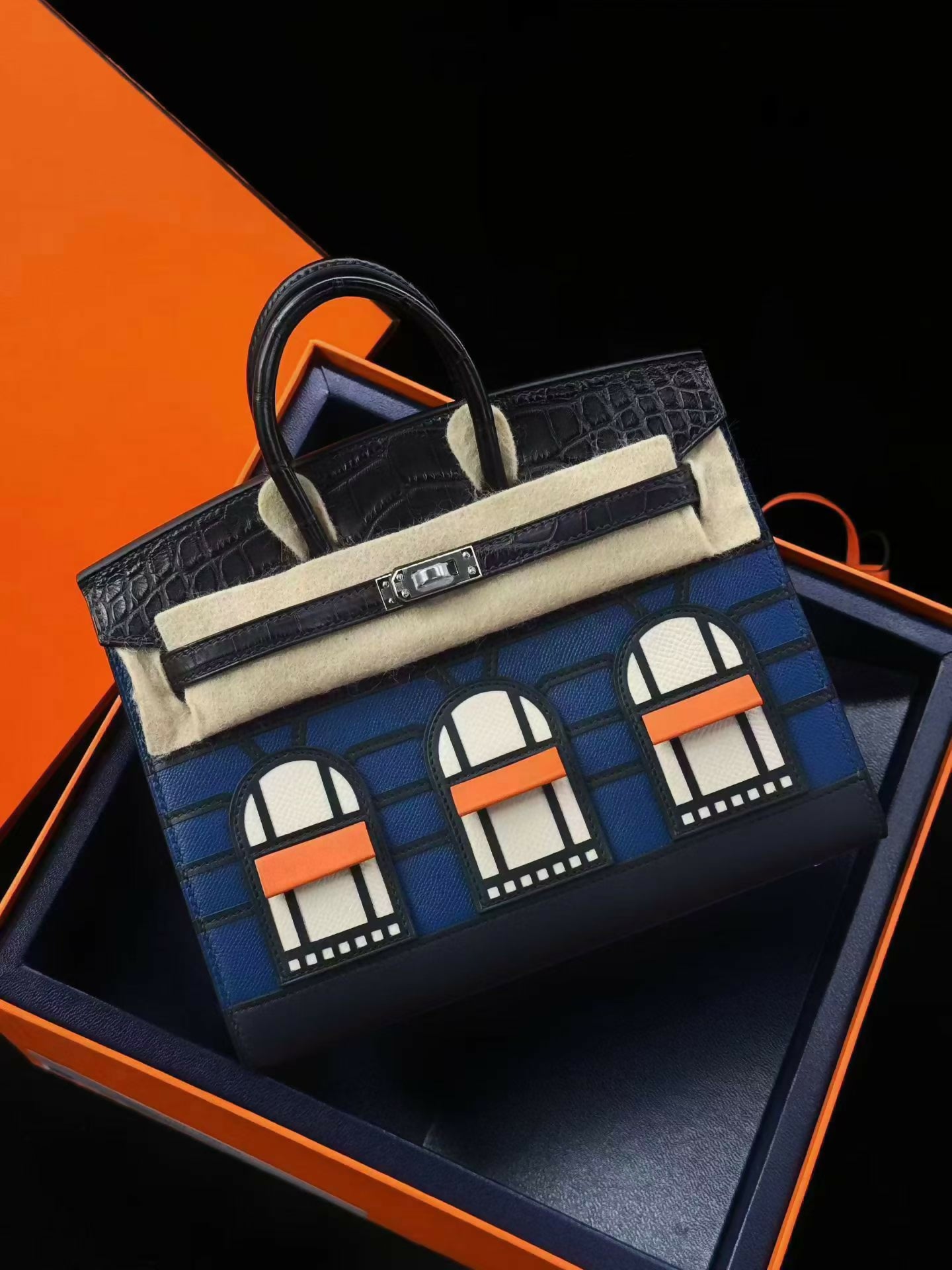 Hermès Birkin 20 Sellier Faubourg "Midnight Faubourg" Bleu Nuit Madame & Matte Alligator with Palladium Hardware