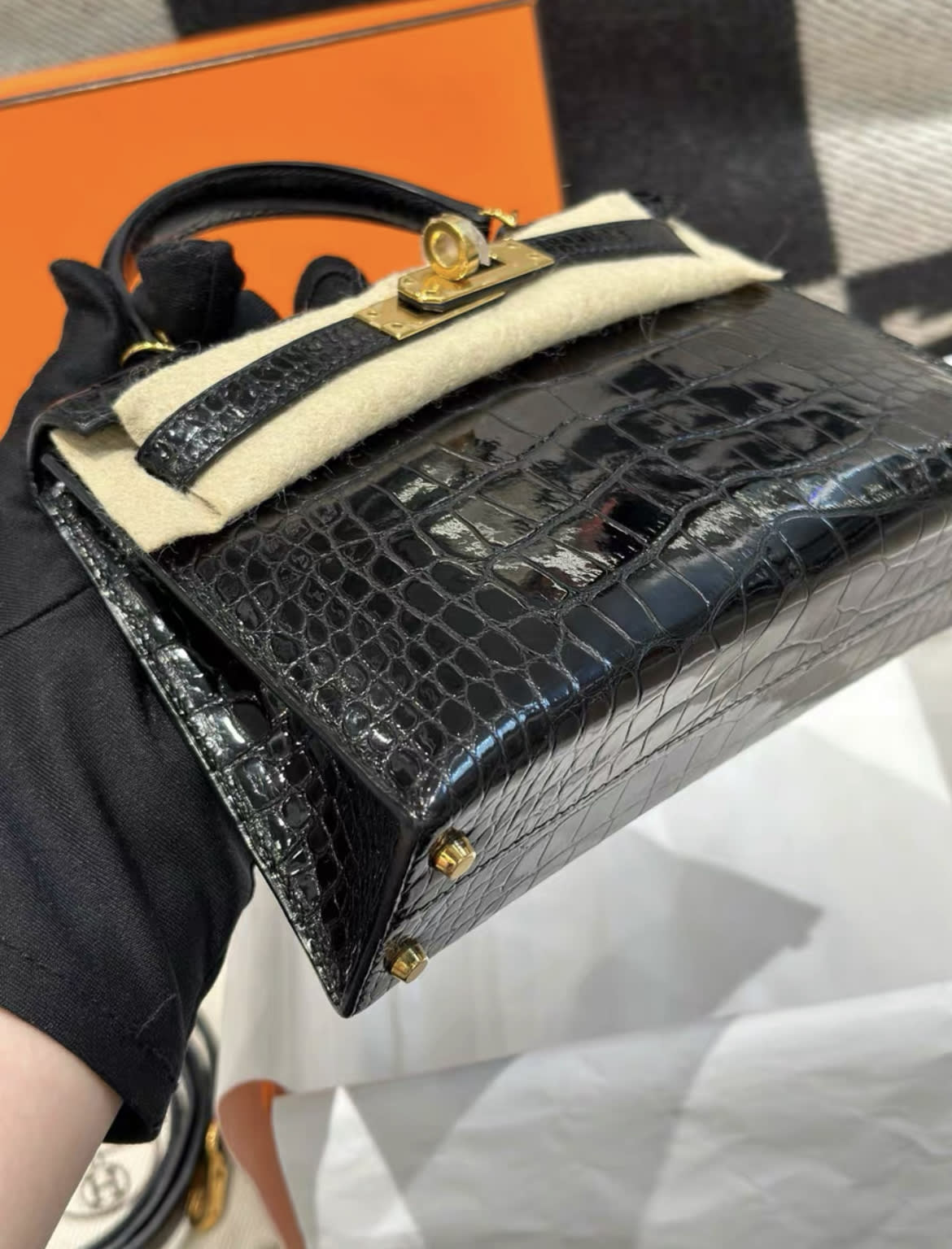 HERMES KELLY 20 MINI SELLIER BLACK ALLIGATOR SHINY GOLD HARDWARE