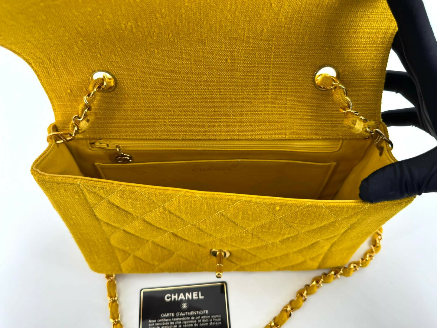 Chanel Vintage 91-94 Linen Matelassé 25 Yellow Small Shoulder Bag