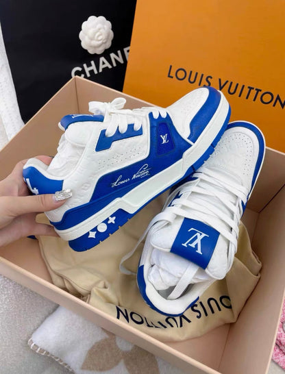 LOUIS VUITTON Louis Vuitton 23 limited edition white and blue trainer sneakers - 37 Shoes - Vintage fashion from Wararni