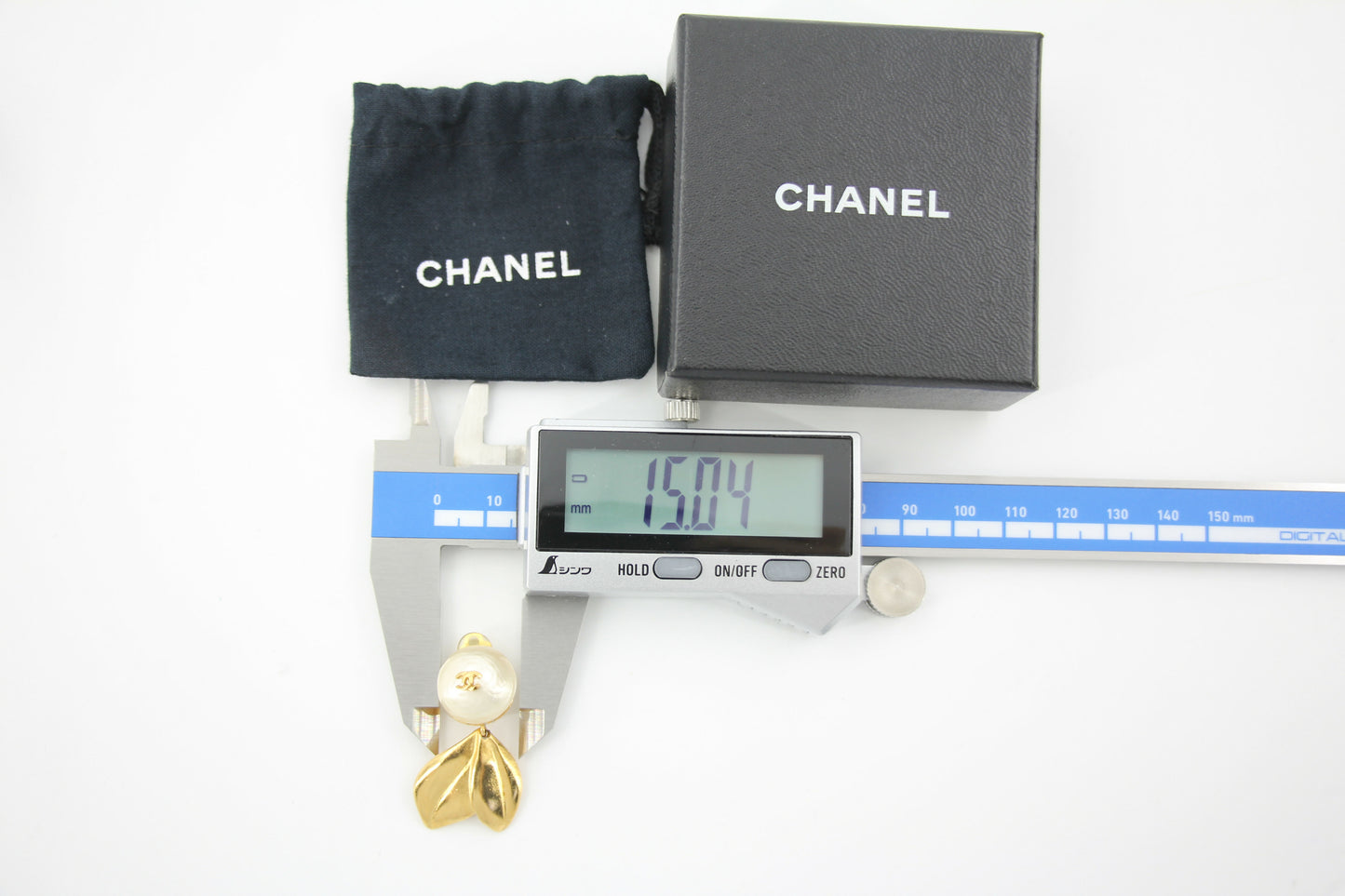 Chanel Vintage 99P Imitation Pearl Gold Leaf-Shaped Pendant Earrings