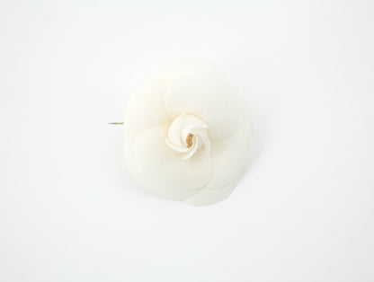 Chanel Vintage 81-85 Silk White Camellia Brooch