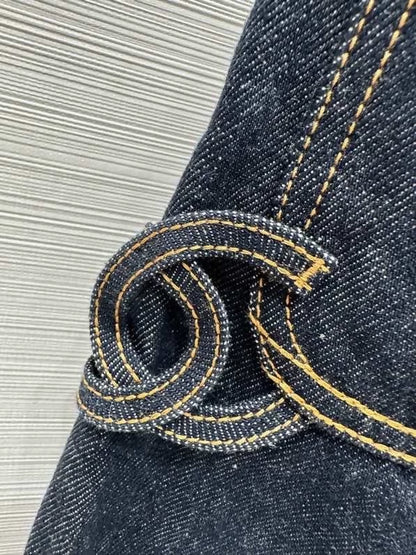Chanel 26B classic logo embroidered jeans, denim color