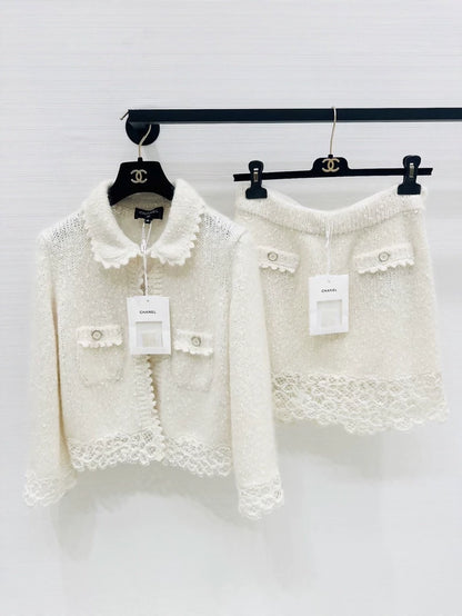 Chanel 25B beige knit set