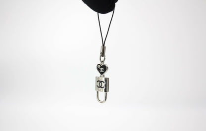 Chanel Vintage 07P Metal Silver Keyring Bag Charm