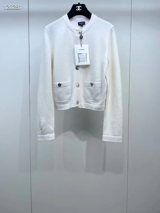 Chanel 25B ecru Cardigan
