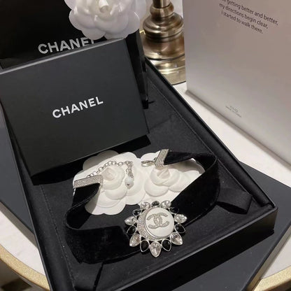 Chanel 22C sunflower velvet choker necklace limited edition