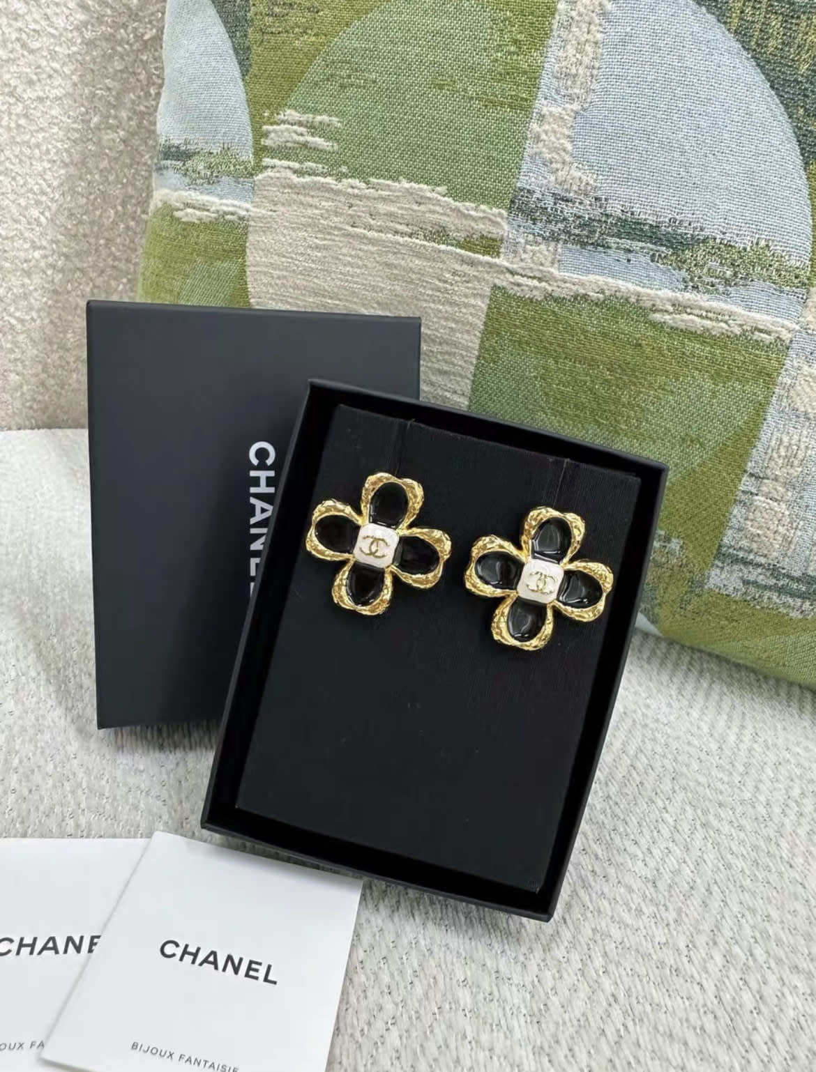 CHANEL Chanel 23K flower earrings - One size Fashion Jewellery - Used fashion item from Wararni