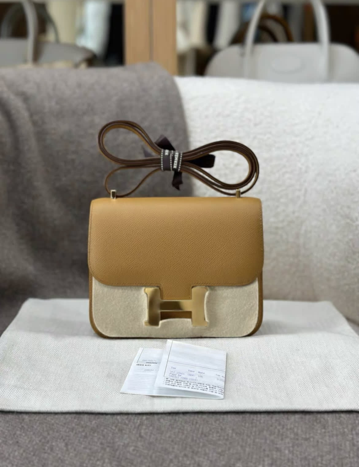 Hermès hermes constant 19 caramel epsom leather gold hardware - 19 Crossbody Bag - Used fashion item from Wararni