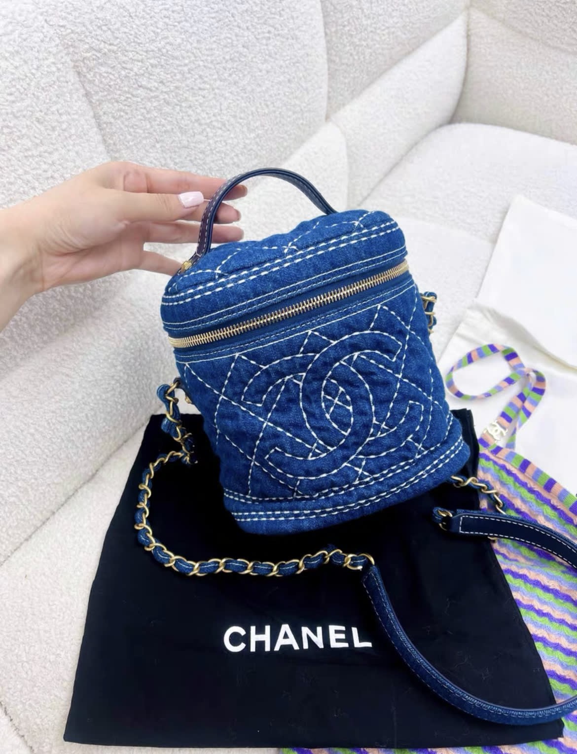 CHANEL Chanel blue denim vintage vanity case bag - Small Crossbody Bag - Used fashion item from Wararni