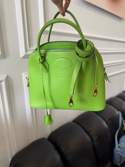 Hermès Bolide 31 This very trendy apple green model is extremely rare