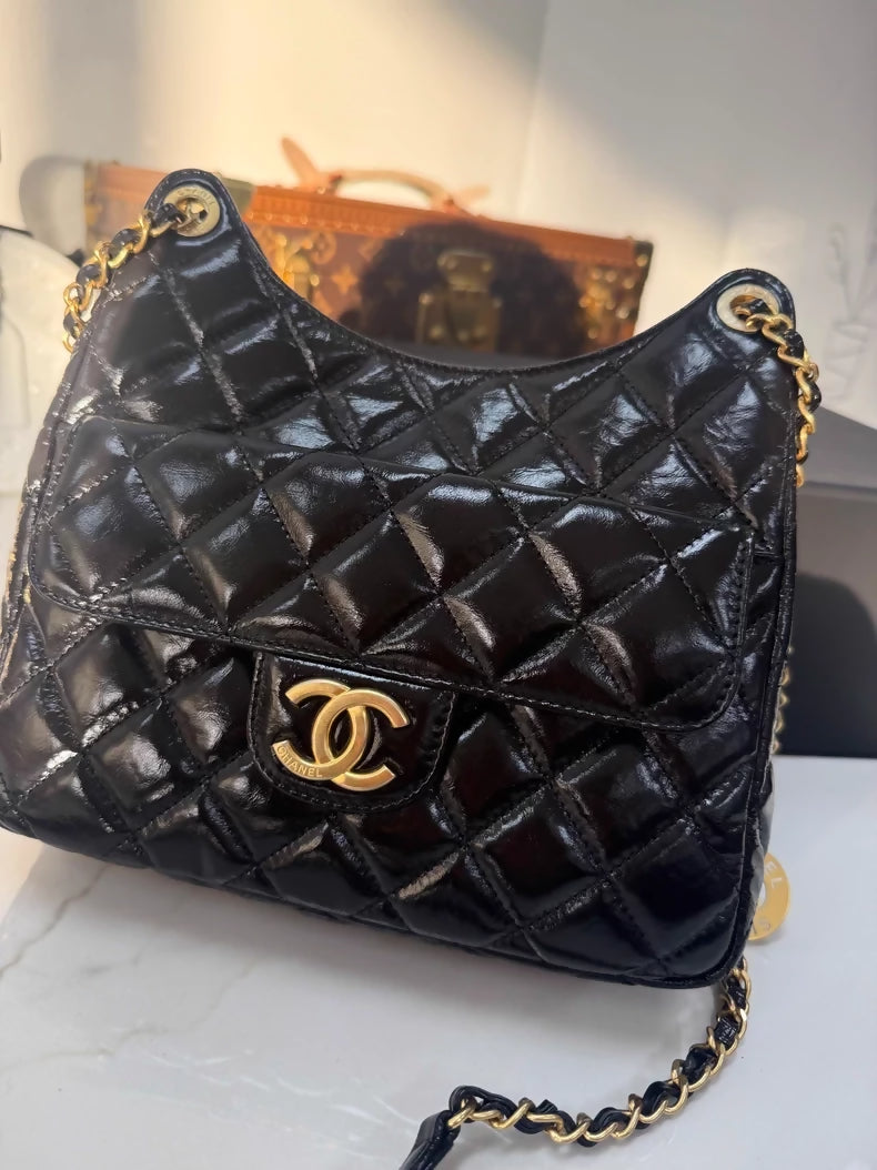 Chanel 23C black calfskin chain bag