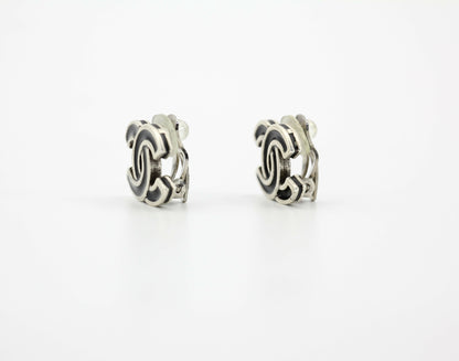 Chanel Vintage 04A Metal Black Silver CC Clip-on Earrings