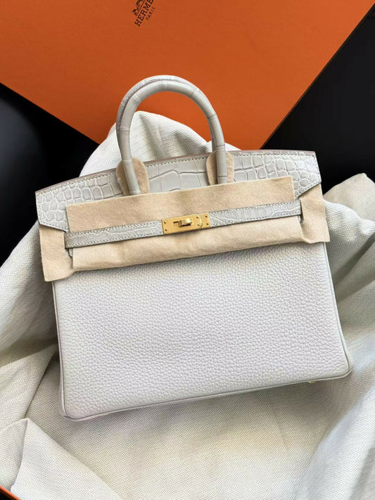 Hermès Birkin handbag in pale grey with crocodile-embossed flap and handle, grained leather body and gold-tone hardware
