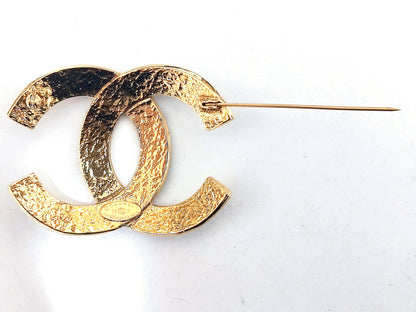 Chanel Vintage 94P Gold Plated Glossy Coco Mark Brooch