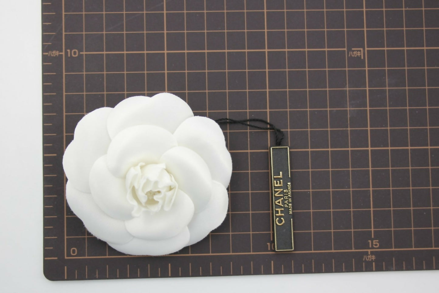 Chanel Vintage 81-85 White Silk Camellia Brooch