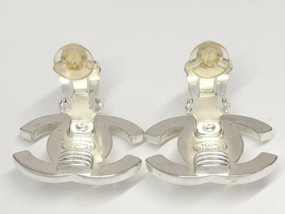 Chanel Vintage 96A Silver Latch Coco Mark Clip-on Earrings