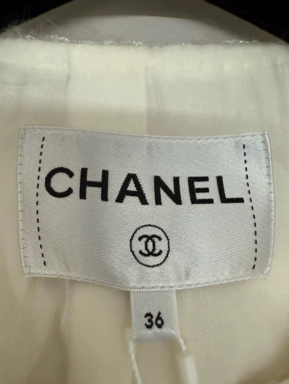 Chanel 21A écru jacket
