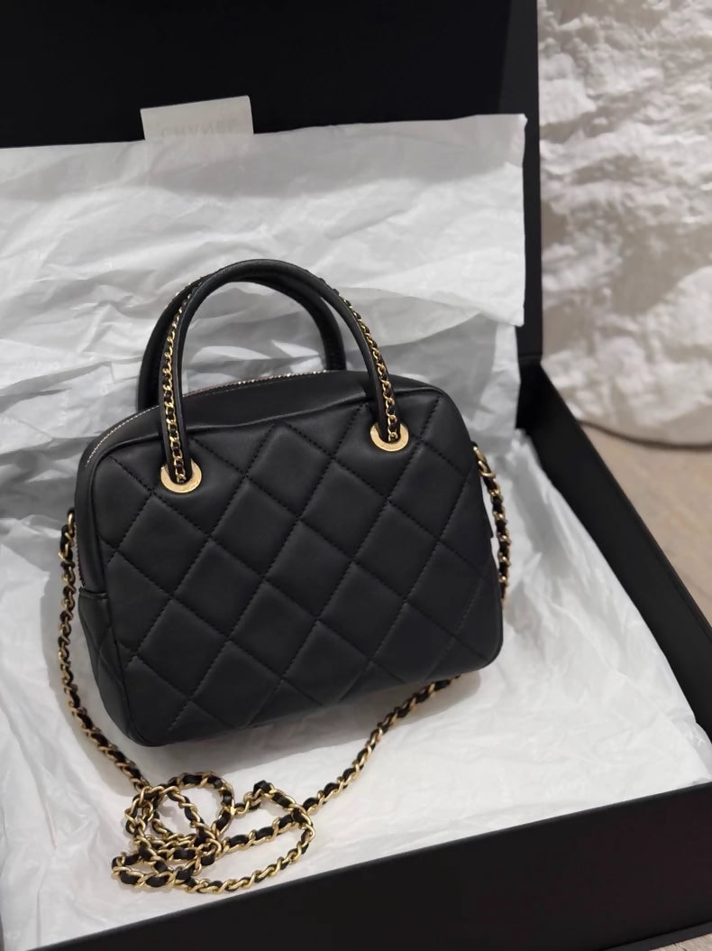 Chanel 25C black leather gold chain top handle bag