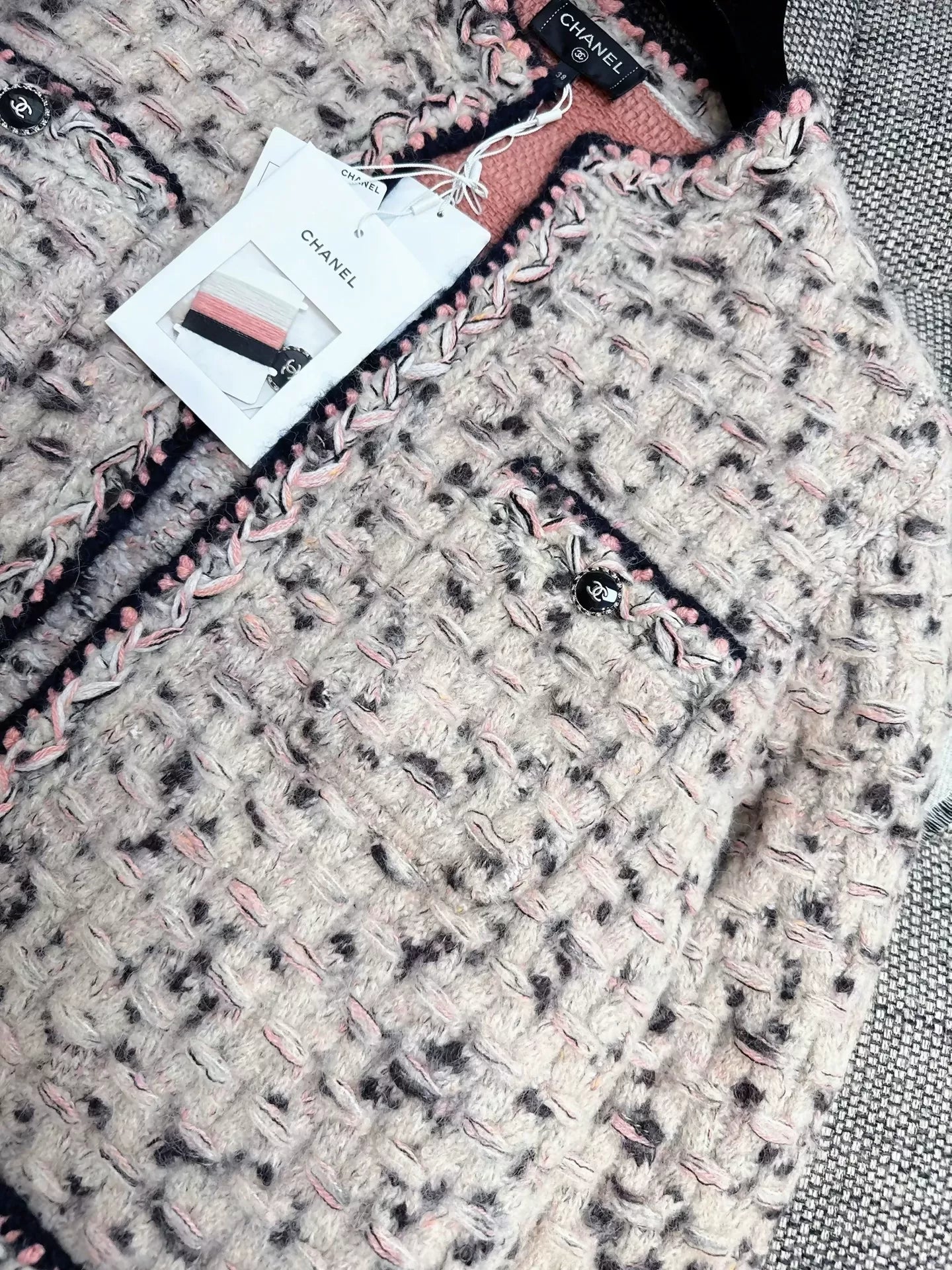 Chanel 21B beige pink & red tweed cardigan