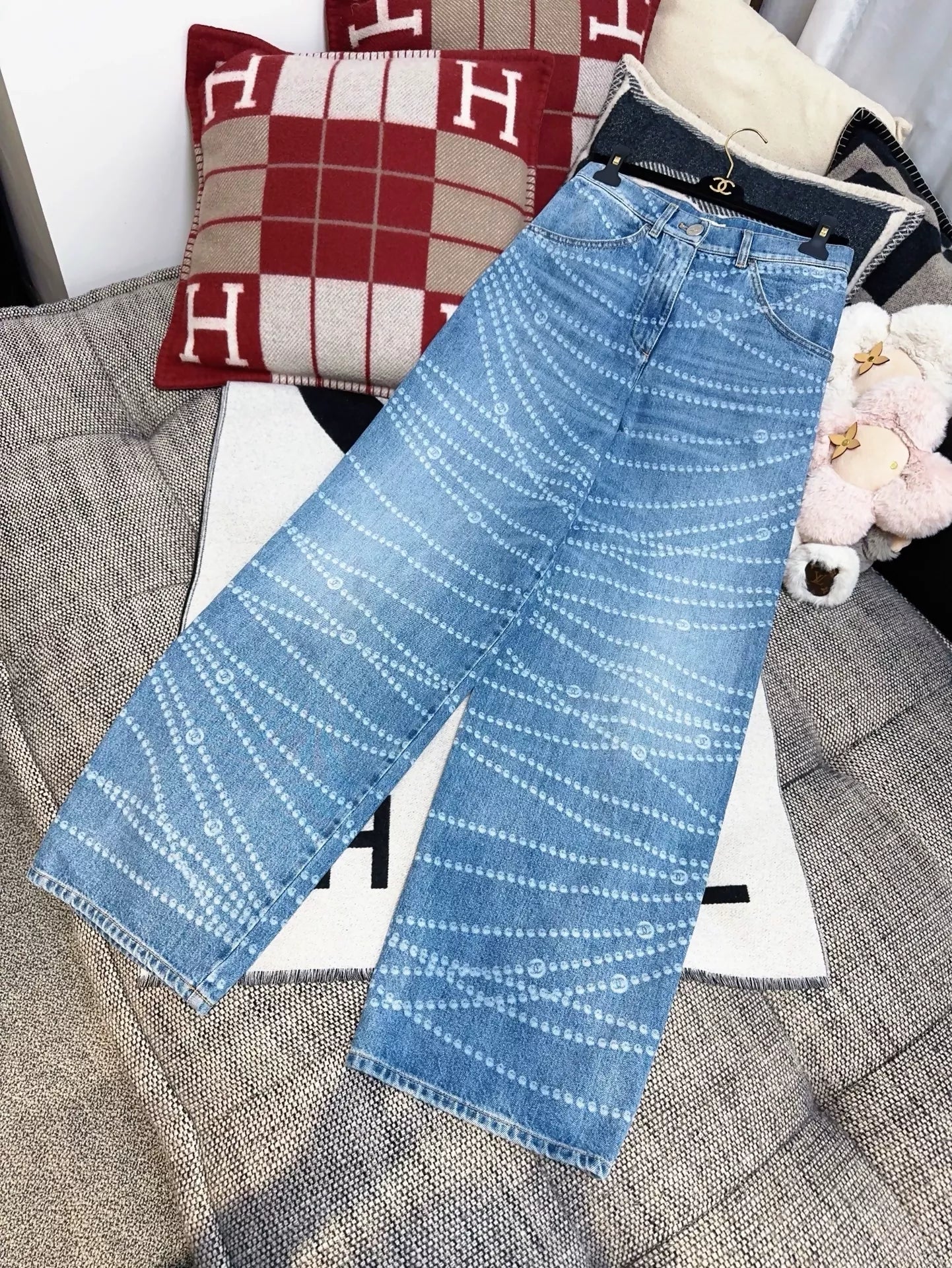 Chanel 25p popular blue pearl chain print logo wide-leg jeans