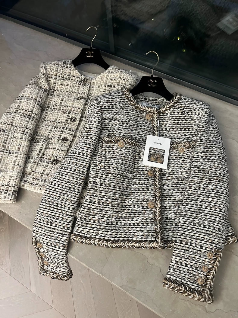 Chanel 2018 Brown tweed jacket