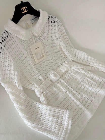 Chanel 26C White Knit Collar with Belt Top
